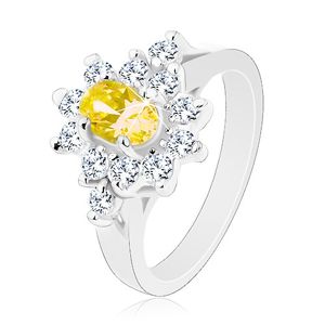 Błyszczący pierścionek, owalna cyrkonia żółtego koloru, kontur z przezroczystych cyrkonii - Rozmiar : 59