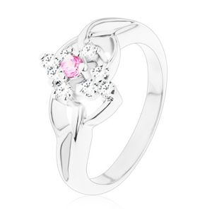 Błyszczący pierścionek srebrnego koloru, przezroczysty romb z różowym środkiem - Rozmiar : 55