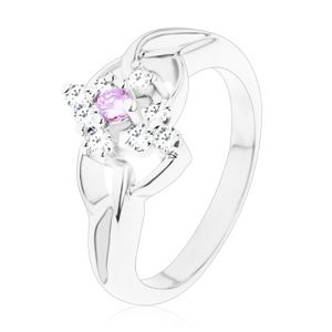 Błyszczący pierścionek srebrnego koloru, rozdzielone ramiona, fioletowe i bezbarwne cyrkonie - Rozmiar : 54