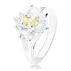 Błyszczący pierścionek w srebrnym odcieniu, rozdzielone ramiona, żółto-przezroczysty kwiat - Rozmiar : 55