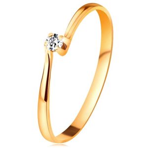 Brylantowy pierścionek z żółtego 14K złota - diament w koszyczku między zwężonymi ramionami - Rozmiar : 59
