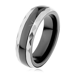 Ceramiczny pierścionek czarnego koloru, wyszlifowane stalowe pasy w srebrnym odcieniu - Rozmiar : 51