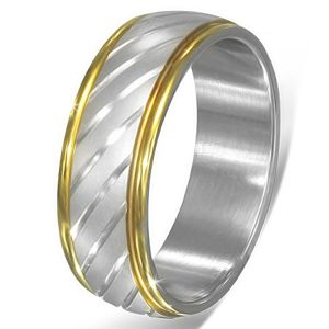 Dwukolorowy stalowy pierścionek - ukośne srebrne paski i złota obwódka - Rozmiar : 70