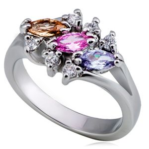 Lśniący metalowy pierścionek - trzy kolorowe cyrkonie ziarenka, przeźroczyste - Rozmiar : 52