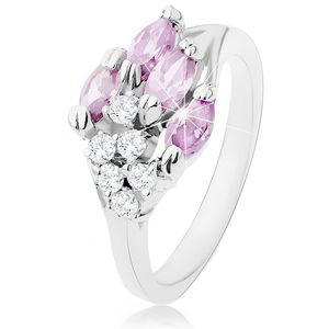 Lśniący pierścionek srebrnego koloru, fioletowe ziarenka, okrągłe przezroczyste cyrkonie - Rozmiar : 51