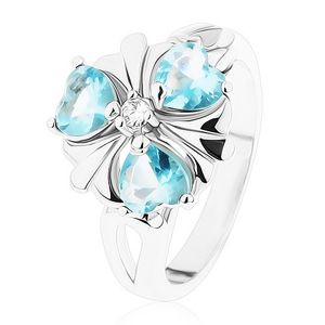 Lśniący pierścionek srebrnego koloru, kwiatek z jasnoniebieskimi serduszkami - Rozmiar : 52