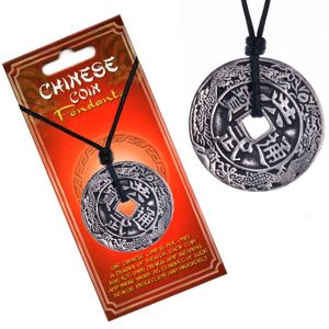 Naszyjnik na sznurku, moneta chińska, ornamenty i znaki