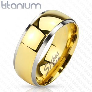 Obrączka z tytanu - lśniący pas w złotym odcieniu i wąskie krawędzie srebrnego koloru, 8 mm - Rozmiar : 62