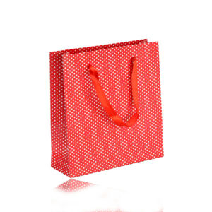 Papierowa torebka prezentowa - kolor czerwony, białe kropki, gładka powierzchnia