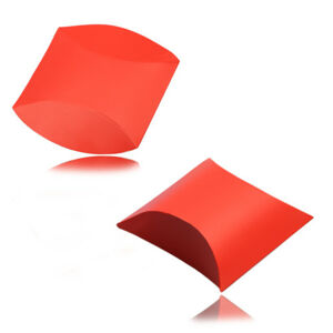 Papierowe upominkowe pudełeczko - kolor czerwony, gładka powierzchnia, składane