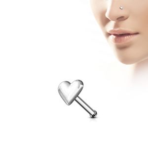 Prosty piercing do nosa, srebro 925 - pełne regularne serduszko