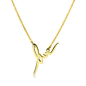 Srebrny naszyjnik 925 w złotym kolorze - błyszczący ozdobny napis „love”
