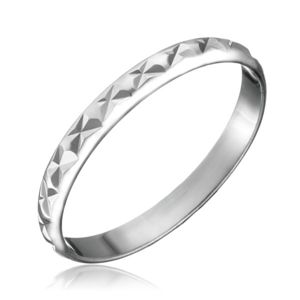 Srebrny pierścionek 925 - lśniąca powierzchnia, nacięcia w kształcie X - Rozmiar : 55