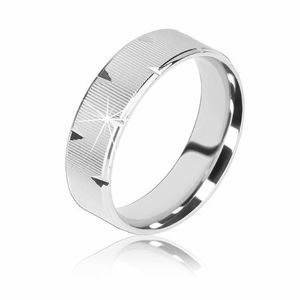 Srebrny pierścionek 925 - karbowana powierzchnia, błyszczące trójkątne nacięcia, 6 mm - Rozmiar : 49