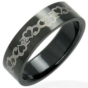 Stalowy czarny pierścionek z serduszkami - Rozmiar : 58