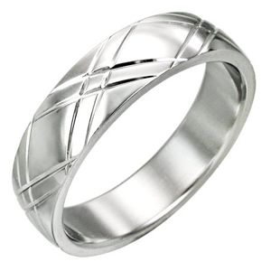Stalowy pierścionek - lśniąca powierzchnia, ukośne rowki w kształcie X - Rozmiar : 57