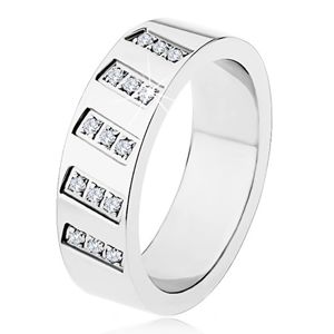 Stalowy pierścionek srebrnego koloru, lustrzany połysk, ukośne pasy z cyrkonii - Rozmiar : 65