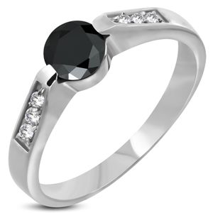 Stalowy pierścionek z czarnym oczkiem - Rozmiar : 50