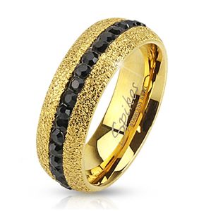 Stalowy pierścionek złotego koloru, błyszczący, z cyrkoniowym pasem, 6 mm - Rozmiar : 57