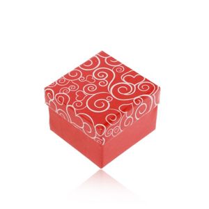 Upominkowe pudełeczko w czerwonym odcieniu, białe serduszkowe ornamenty