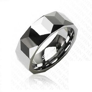 Wolframowy pierścionek srebrnego koloru, geometrycznie szlifowana powierzchnia 8 mm - Rozmiar : 70