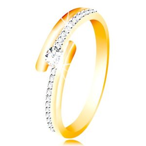 Złoty pierścionek 585 - rozdwojone ramiona, uniesiona okrągła cyrkonia bezbarwnego koloru - Rozmiar : 52
